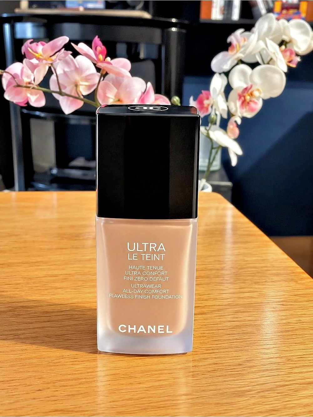 CHANEL Ultra Le Teint Foundation B10